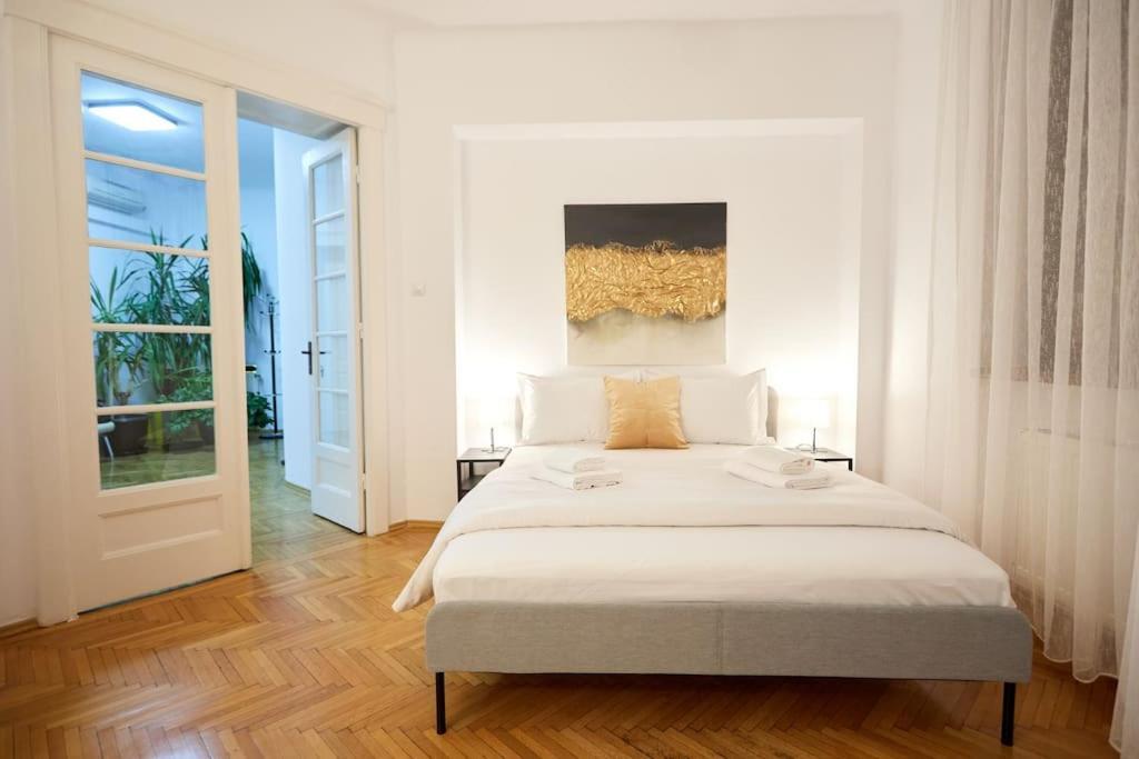Caragiale Apartment บูคาเรสต์ ภายนอก รูปภาพ
